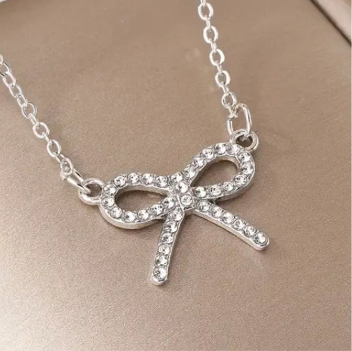 Luxury Rhinestone Bow Pendant Necklace | Silver & Gold